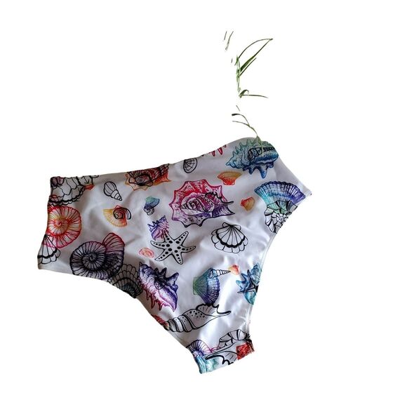 Dressfo	Womens Swim Suit White M Ruched Bikini Bottom 10 New - Picture 3 of 5